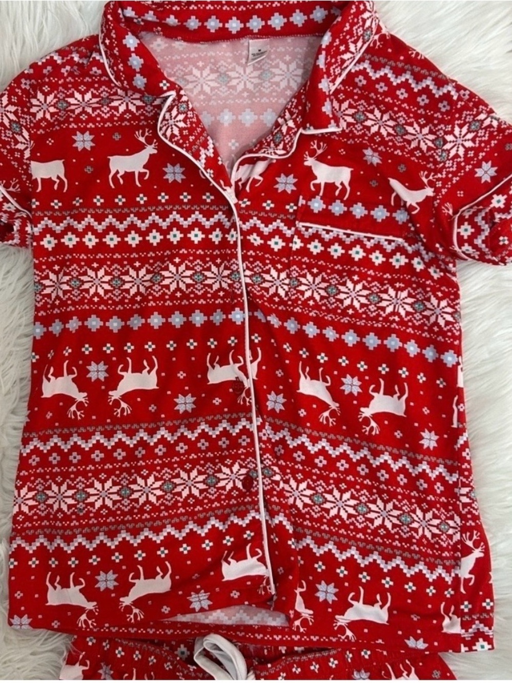 Women's Red Reindeer Print Short Pajama Set - Cozy Holiday Sleepwear - Picture 2 of 5